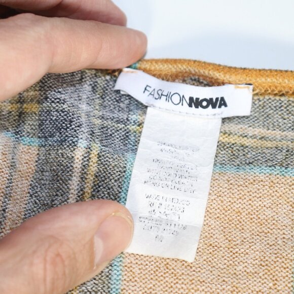 Plaid Long Sleeve Scoop Neck Crop Top, Medium - Picture 6 of 8